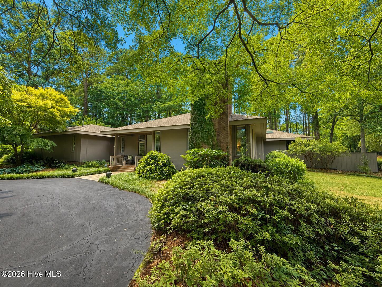 1141 Woodland Drive NW