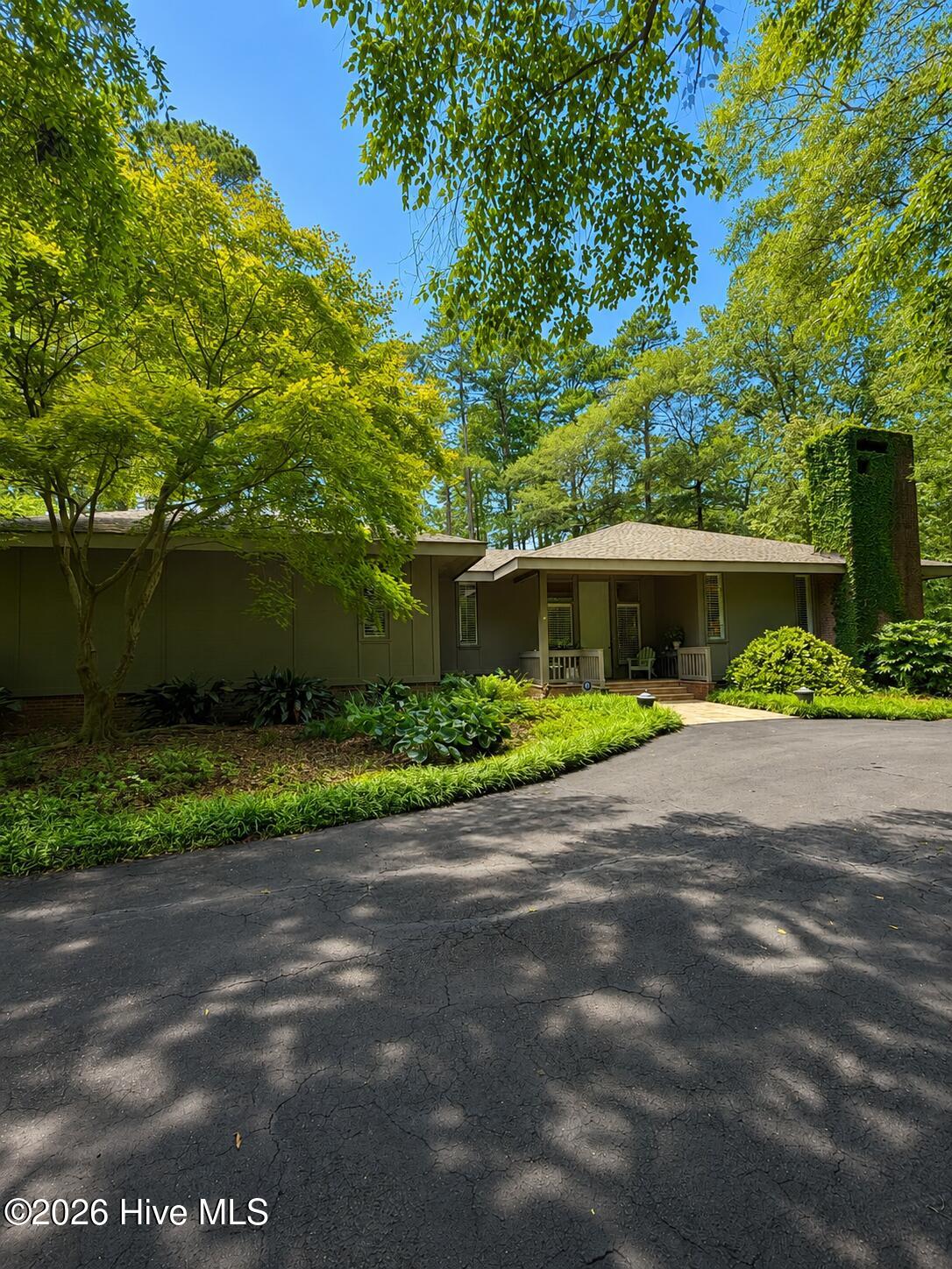 1141 Woodland Drive NW