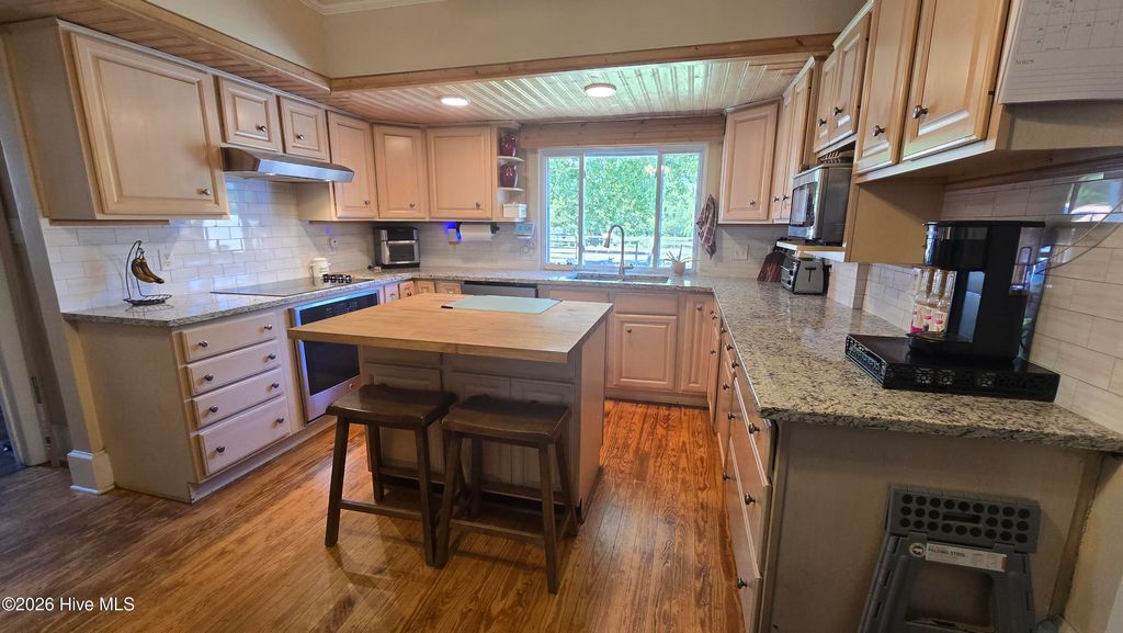 Photo of 330 Lake Road, Newport, NC 28570 (MLS # 100574750)