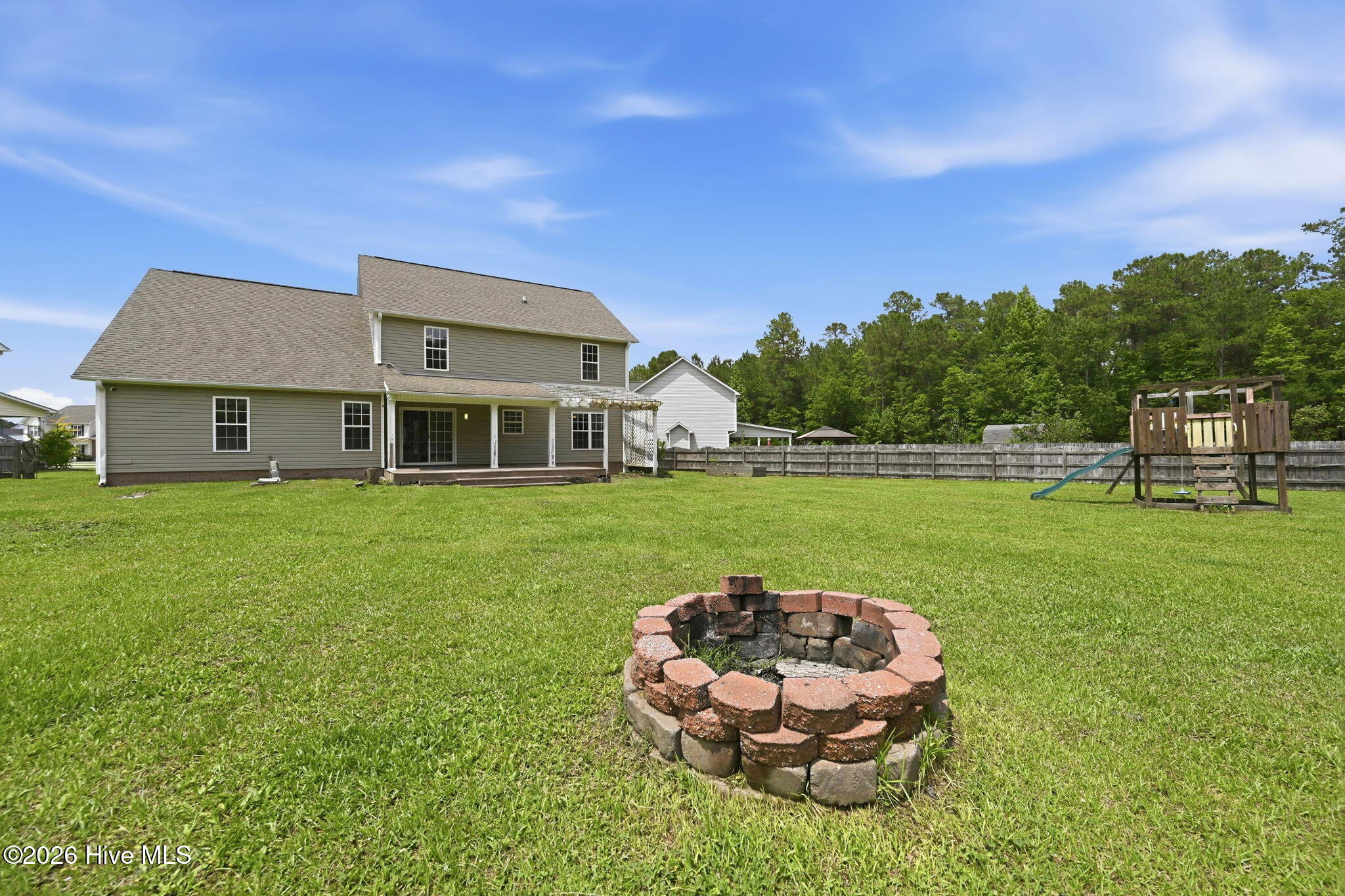 206 Honey Court E