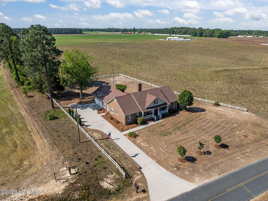 Photo of 203 White Oak Church Road, Clinton, NC 28328 (MLS # 100569305)