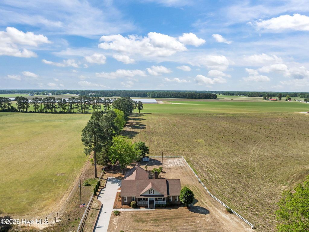 Photo of 203 White Oak Church Road, Clinton, NC 28328 (MLS # 100569305)