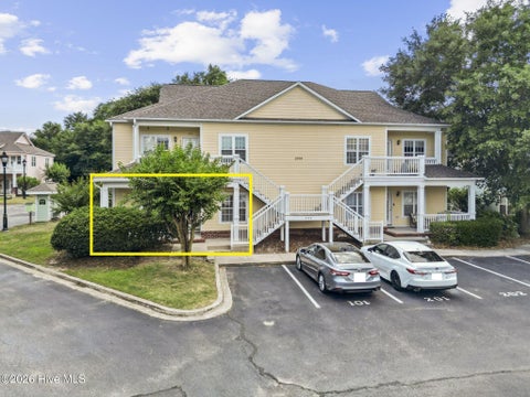 Tiny photo for 2306 Wrightsville Avenue #Apt 101, Wilmington, NC 28403 (MLS # 100581987)