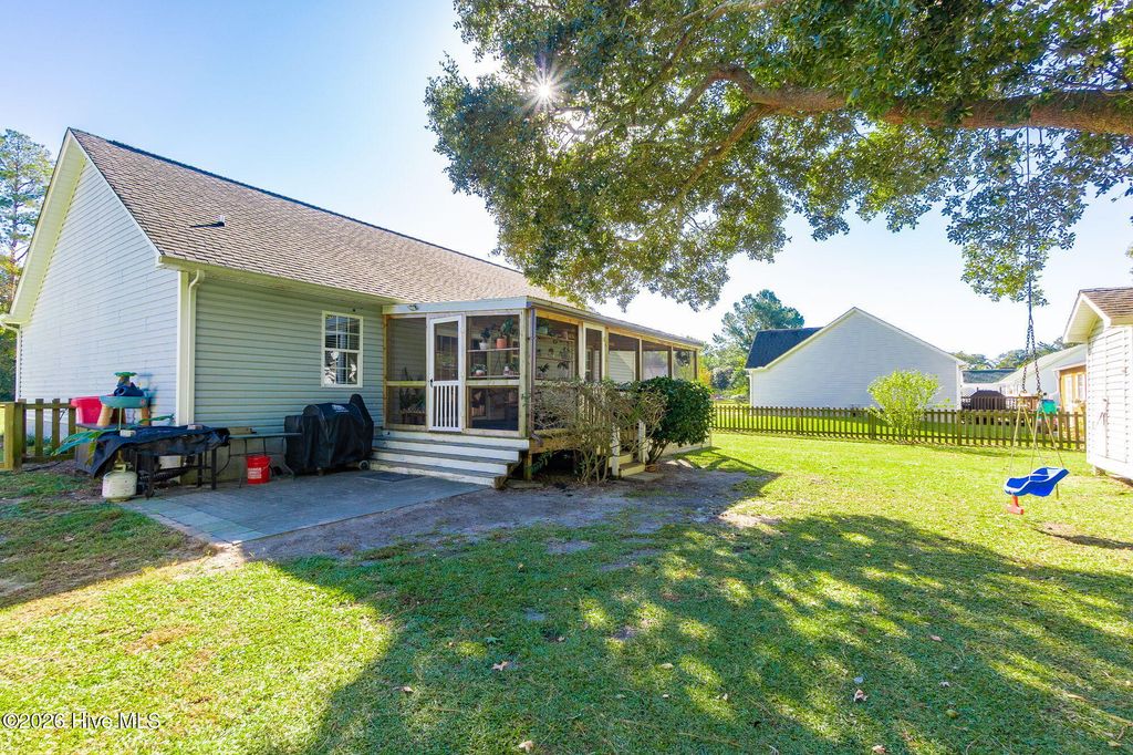 Photo of 126 Joan'S Haven Drive, Newport, NC 28570 (MLS # 100569671)
