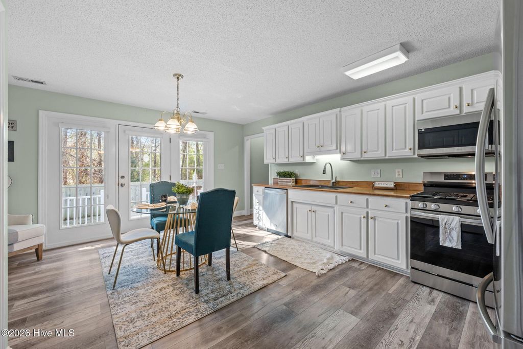 Photo of 203 Timothy Court, New Bern, NC 28562 (MLS # 100555249)