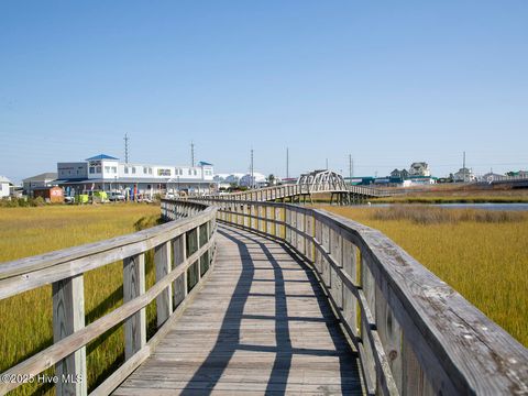 Tiny photo for 142 N Grassland Road #Th 4, Surf City, NC 28445 (MLS # 100545395)