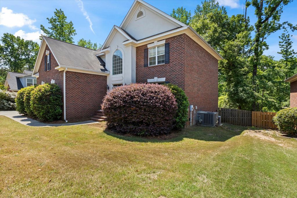 Photo of 514 Farmington Circle, Evans, GA 30809 (MLS # 555135)