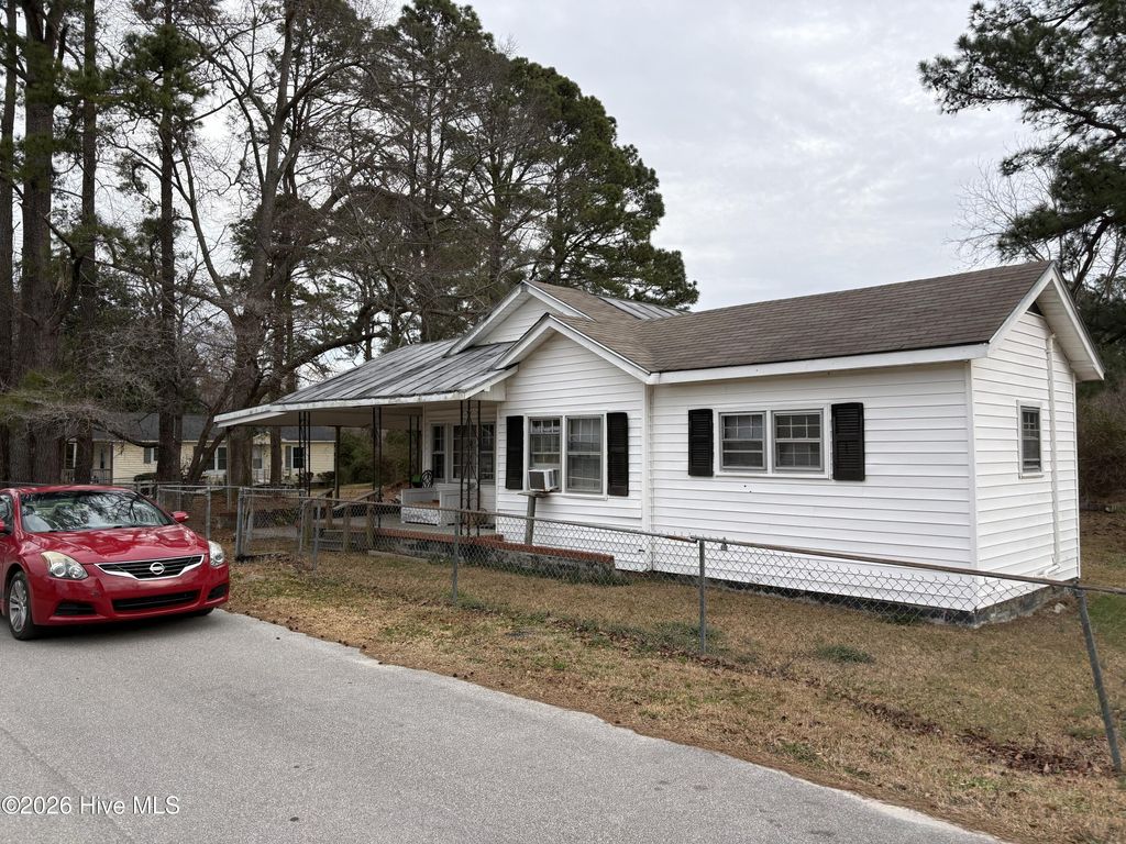 Photo of 133 Hagar Lane, Pollocksville, NC 28573 (MLS # 100559806)