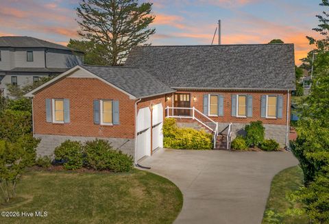 Photo of 904 Coral Court, New Bern, NC 28560 (MLS # 100567597)