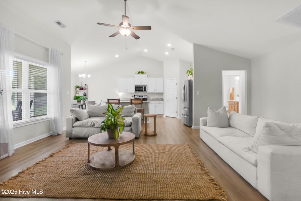Photo of 115 Grantham Place, New Bern, NC 28560 (MLS # 100529639)