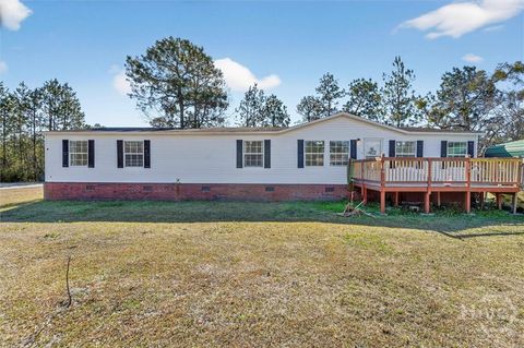 Mobile Home For Sale - 124 Willow Lane<br/> Ludowici, GA 31316