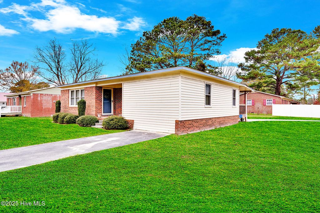 Photo of 116 Anne Street, Plymouth, NC 27962 (MLS # 100543306)