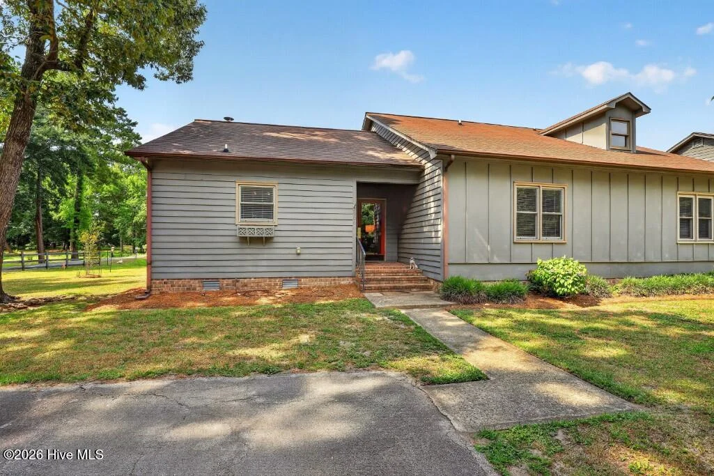 2906 Derby Drive