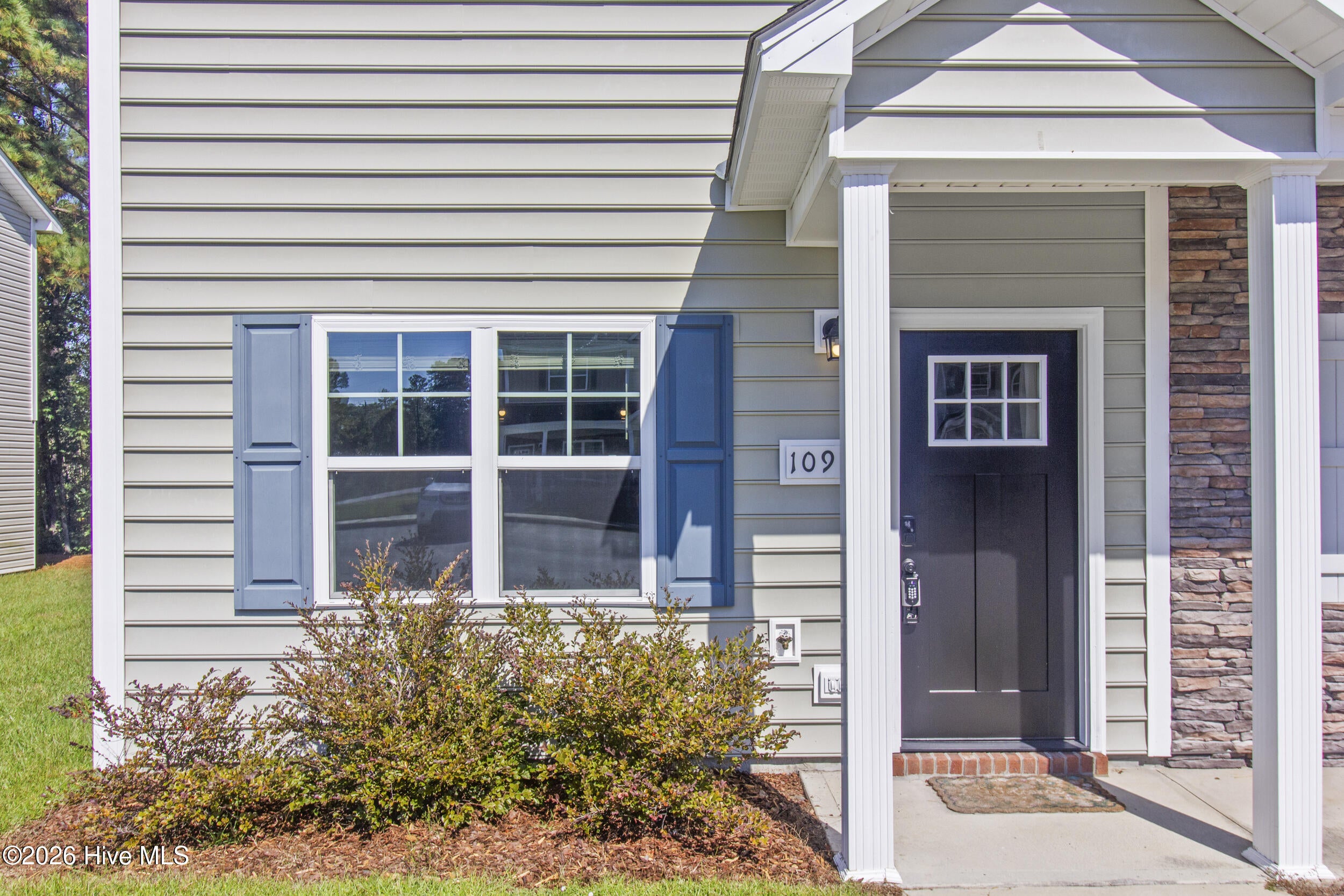 109 Jaydn Drive E