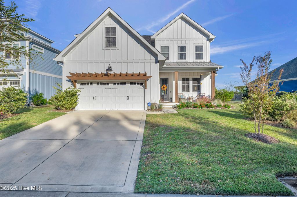 Photo of 331 Spicer Lake Drive, Holly Ridge, NC 28445 (MLS # 100543268)