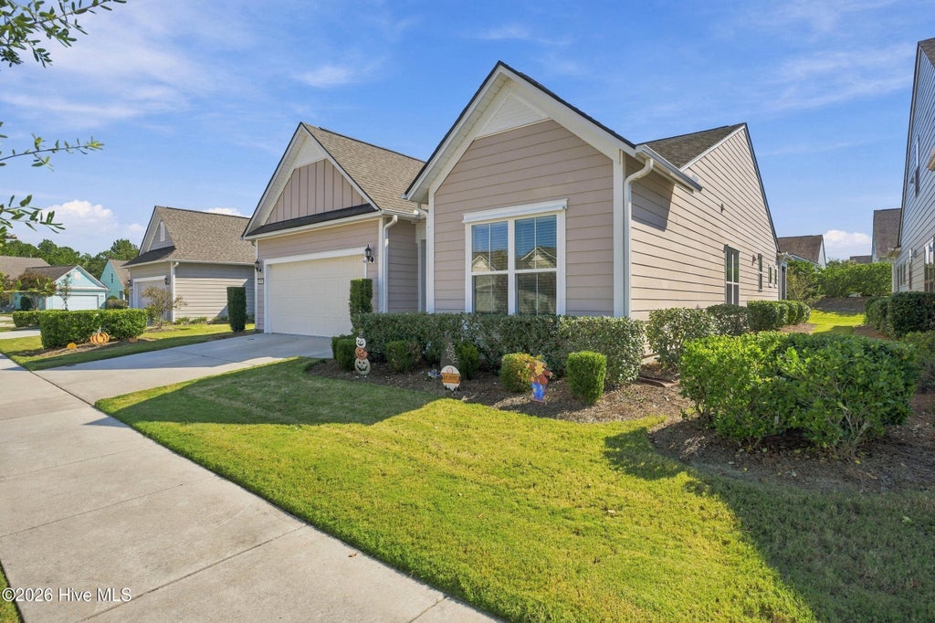 Photo of 556 Lyrebird Avenue, Wilmington, NC 28412 (MLS # 100611625)