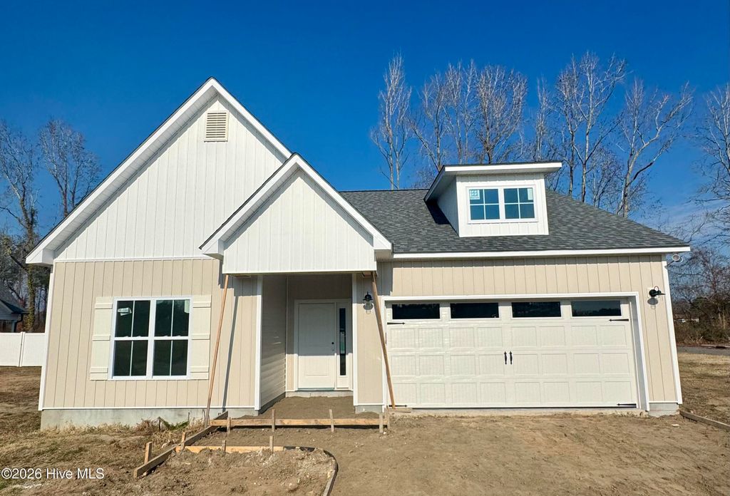 Photo of 333 Mangrove Court, Ayden, NC 28513 (MLS # 100548674)