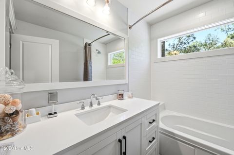 Tiny photo for 6221 Navigator Way, Southport, NC 28461 (MLS # 100569010)