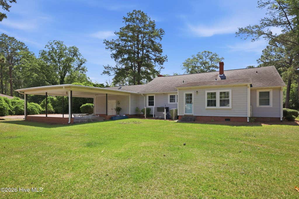 Photo of 1306 Summit Avenue, Washington, NC 27889 (MLS # 100583850)