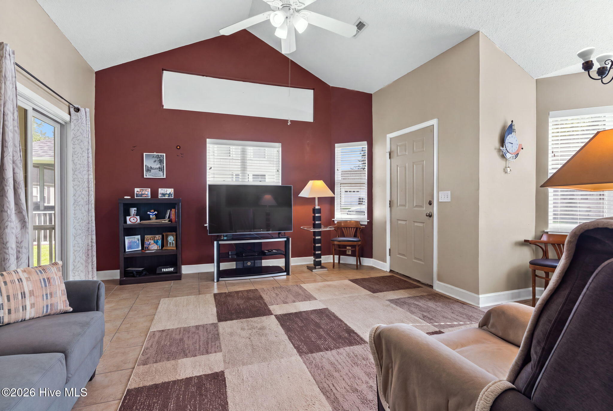 3311 Belmont Circle