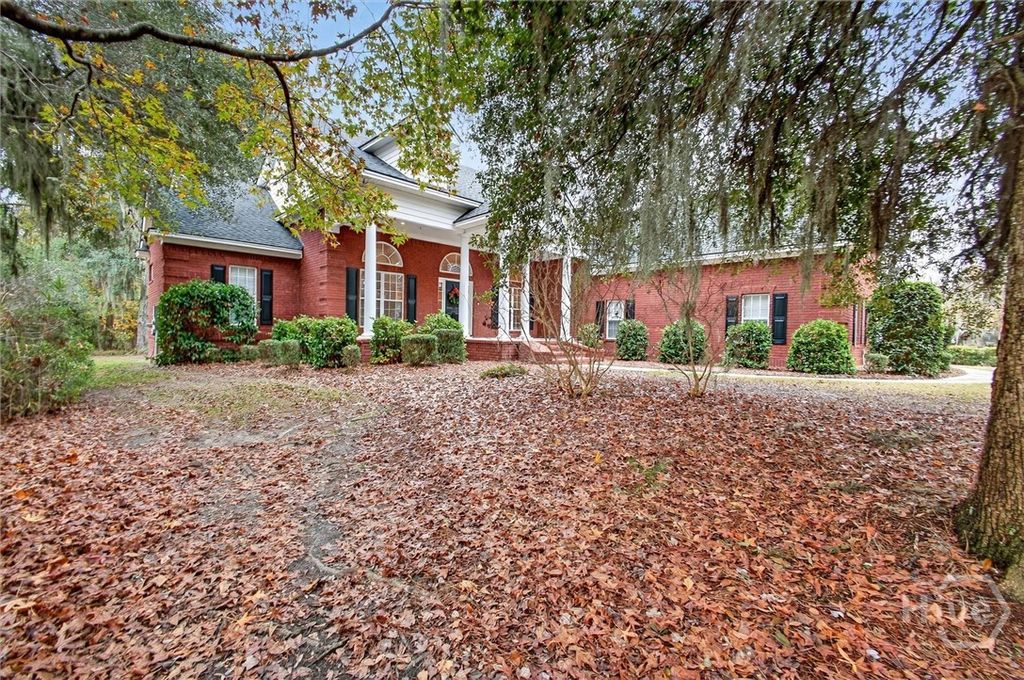 Photo of 273 Shadow Moss Circle, Richmond Hill, GA 31324 (MLS # SA345069)