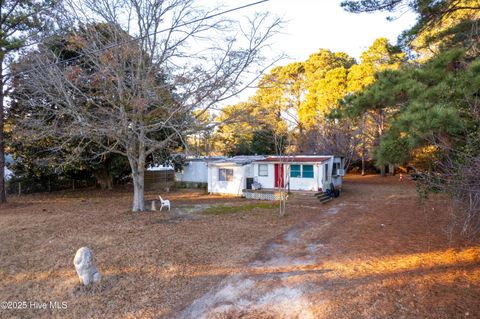 Homes For Sale - 128 Snow Goose Lane<br/> Knotts Island, NC 27950