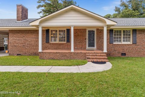 Photo of 114 W Murray Street, Wallace, NC 28466 (MLS # 100545815)