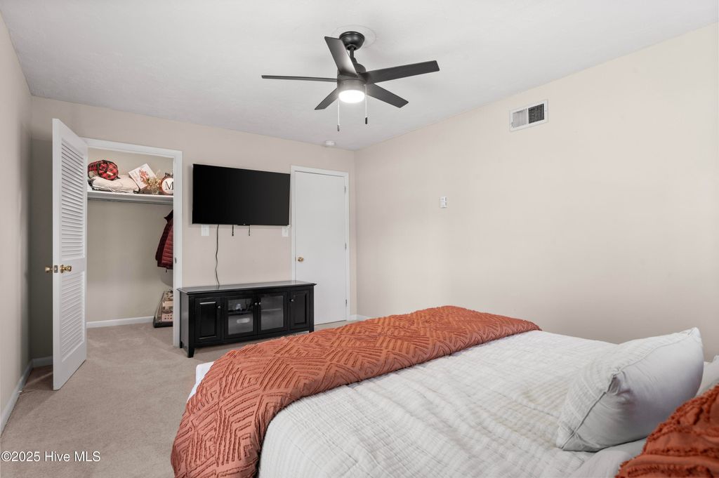 Photo of 114 W Murray Street, Wallace, NC 28466 (MLS # 100545815)