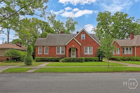 Homes For Sale - 319 E 52nd Street<br/> Savannah, GA 31405