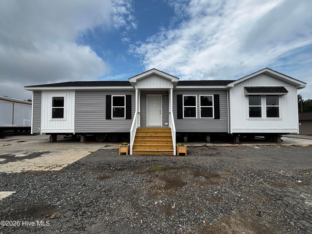 Photo of 105 Blades Village Drive, Havelock, NC 28532 (MLS # 100566840)