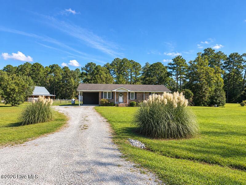 Photo of 304 Halls Creek Road, New Bern, NC 28560 (MLS # 100602629)