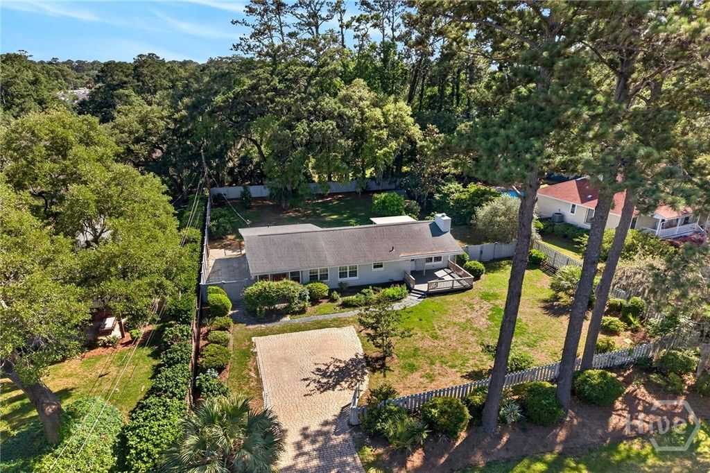 Photo of 219 E Point Drive, Savannah, GA 31410 (MLS # SA356288)
