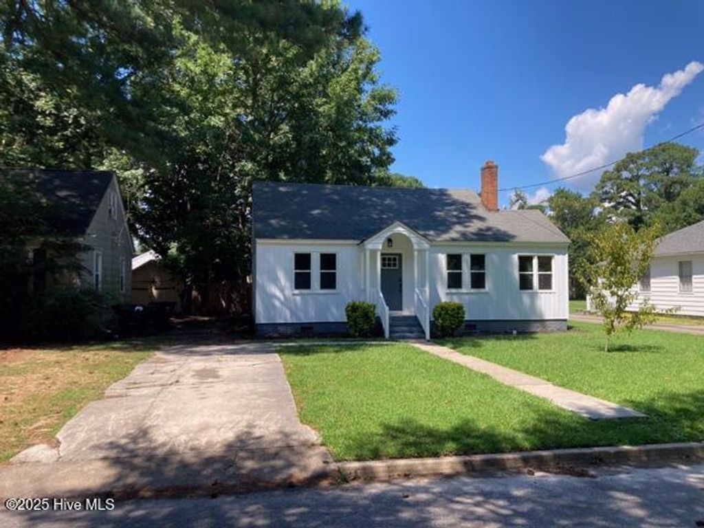 Photo of 1205 W Williams Circle, Elizabeth City, NC 27909 (MLS # 100558465)