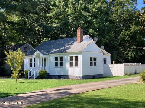 Homes For Sale - 1205 W Williams Circle<br/> Pasquotank County, Elizabeth City, NC 27909