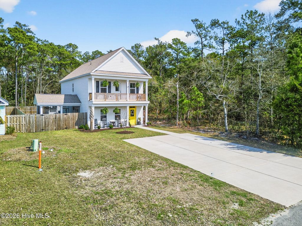 Photo of 1212 N Caswell Avenue, Southport, NC 28461 (MLS # 100559815)