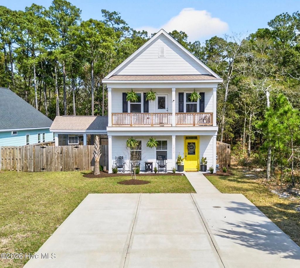 Photo of 1212 N Caswell Avenue, Southport, NC 28461 (MLS # 100559815)