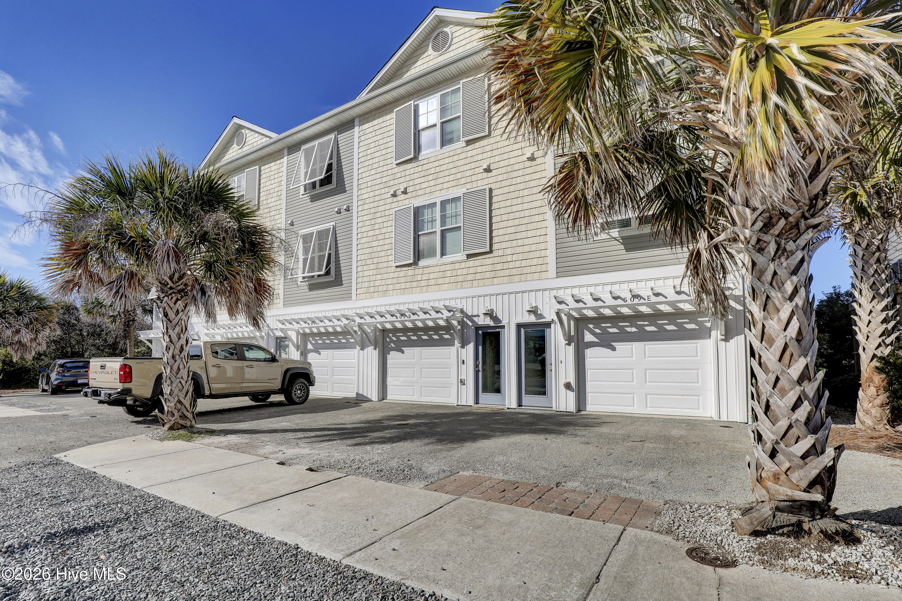 509 N New River Drive E E