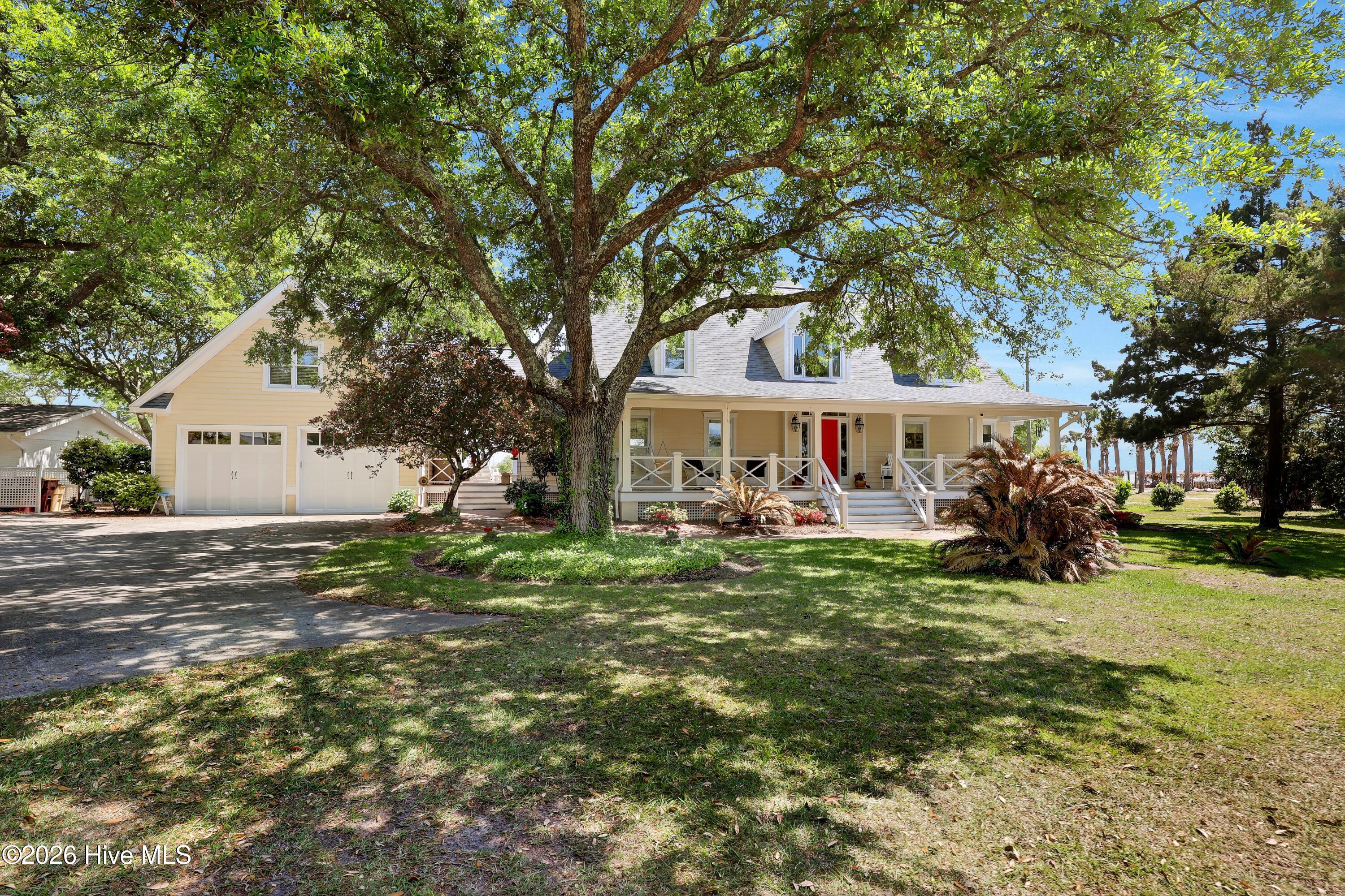 611 Moores Landing Road
