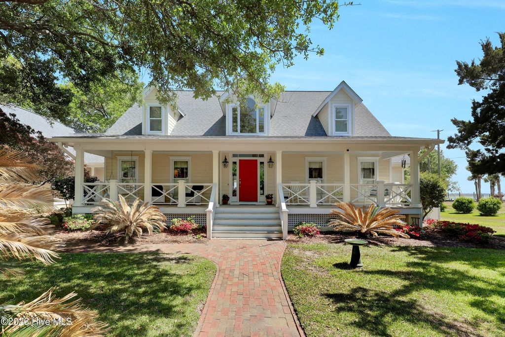 Photo of 611 Moores Landing Road, Hampstead, NC 28443 (MLS # 100572532)