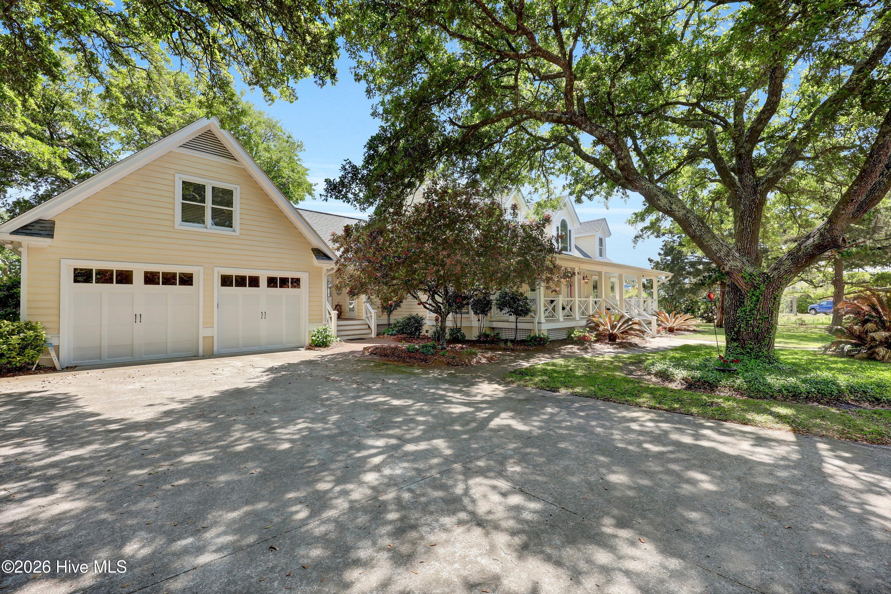 611 Moores Landing Road