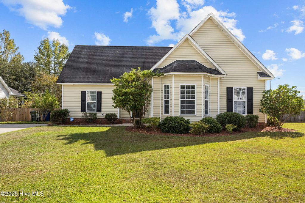 Photo of 1013 Bristolmoor Drive, Winterville, NC 28590 (MLS # 100535133)