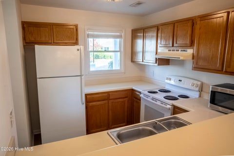 Tiny photo for 137 Lullwater Drive #Apt B, Wilmington, NC 28403 (MLS # 100588321)