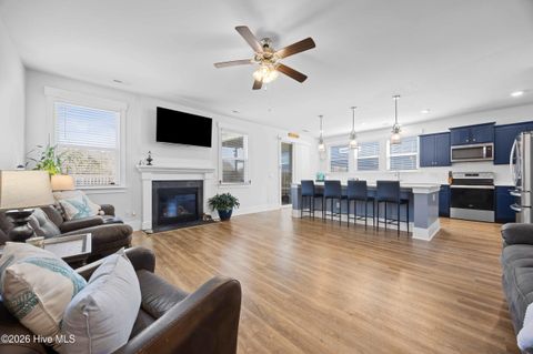 Tiny photo for 502 Edgewater Way, Surf City, NC 28445 (MLS # 100561686)