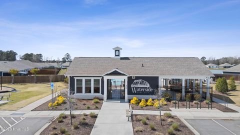 Tiny photo for 502 Edgewater Way, Surf City, NC 28445 (MLS # 100561686)