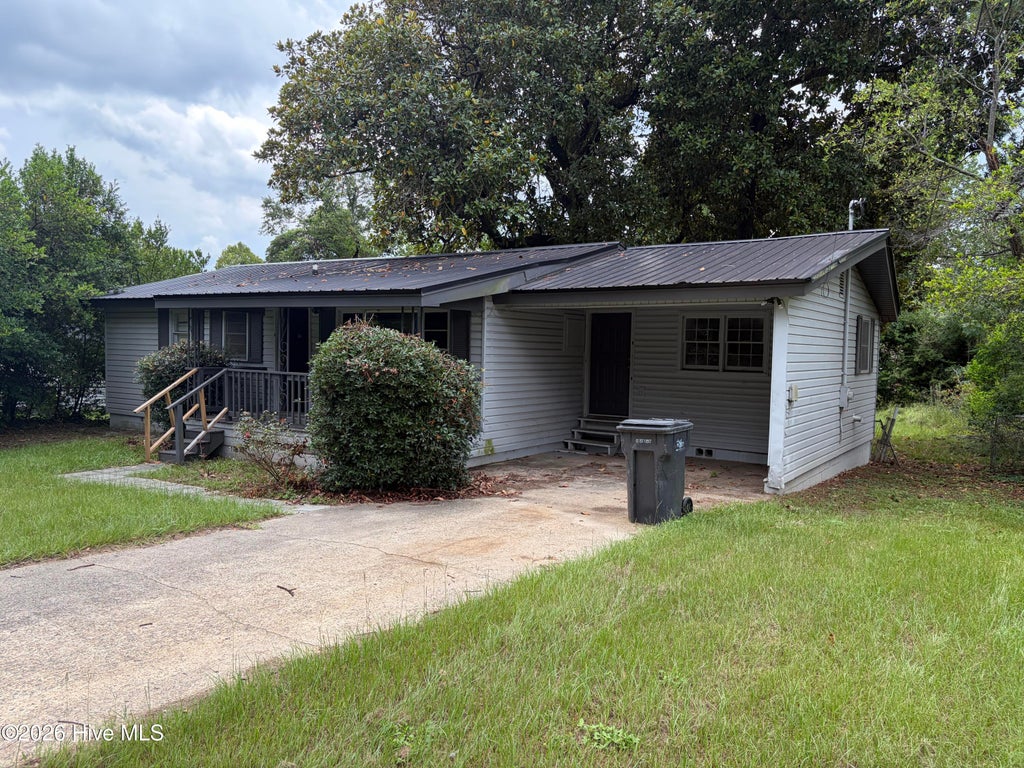 Photo of 2131 Veterans Drive, Augusta, GA 30909 (MLS # 100594544)