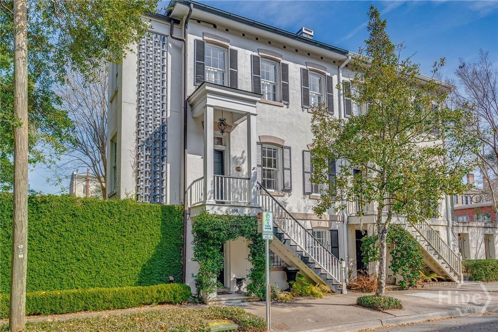 Photo of 108 W Gordon Street, Savannah, GA 31401 (MLS # SA351654)