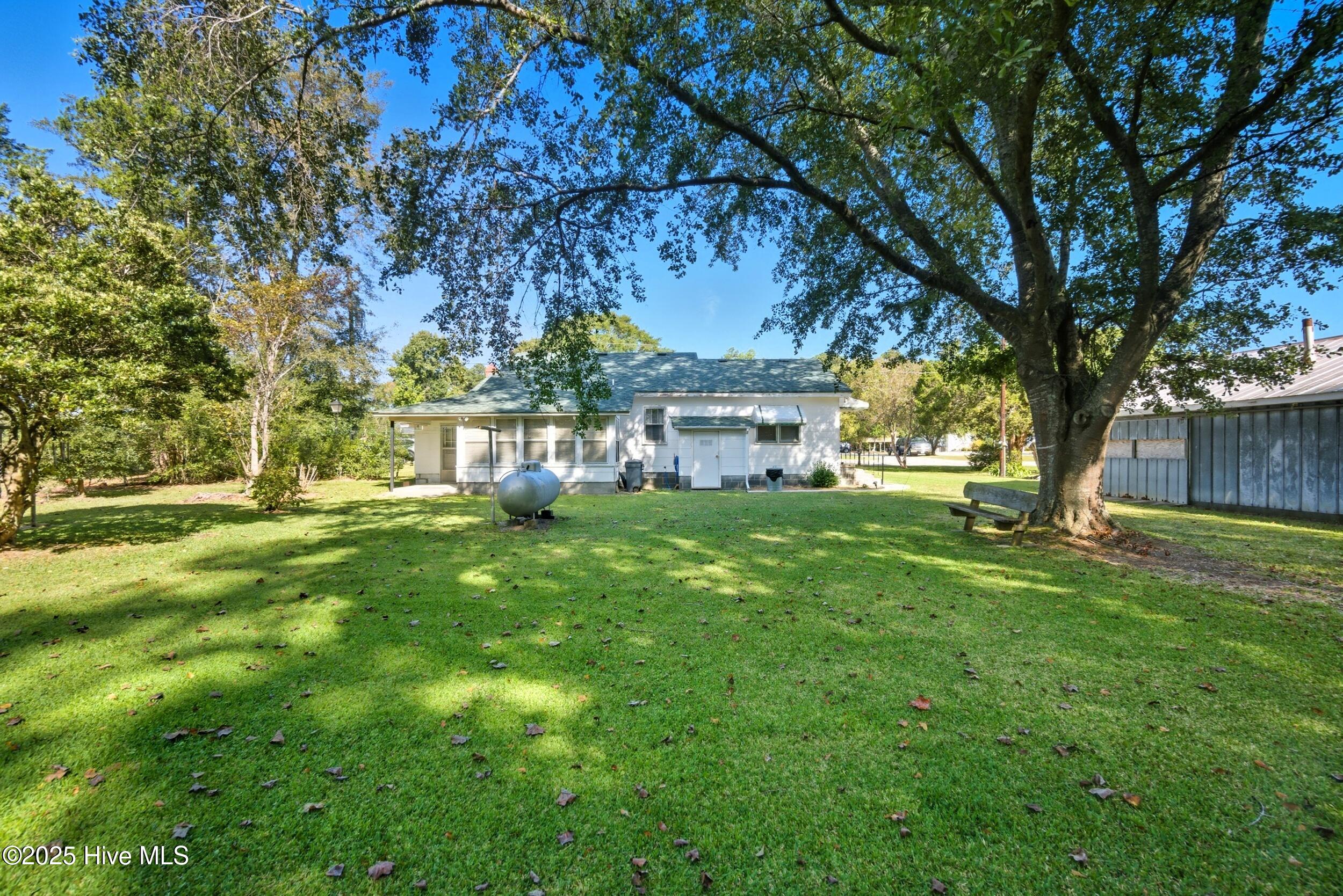 Maple, North Carolina 27956, United States, 3 Bedrooms Bedrooms, ,2 BathroomsBathrooms,Residential,Active,255898