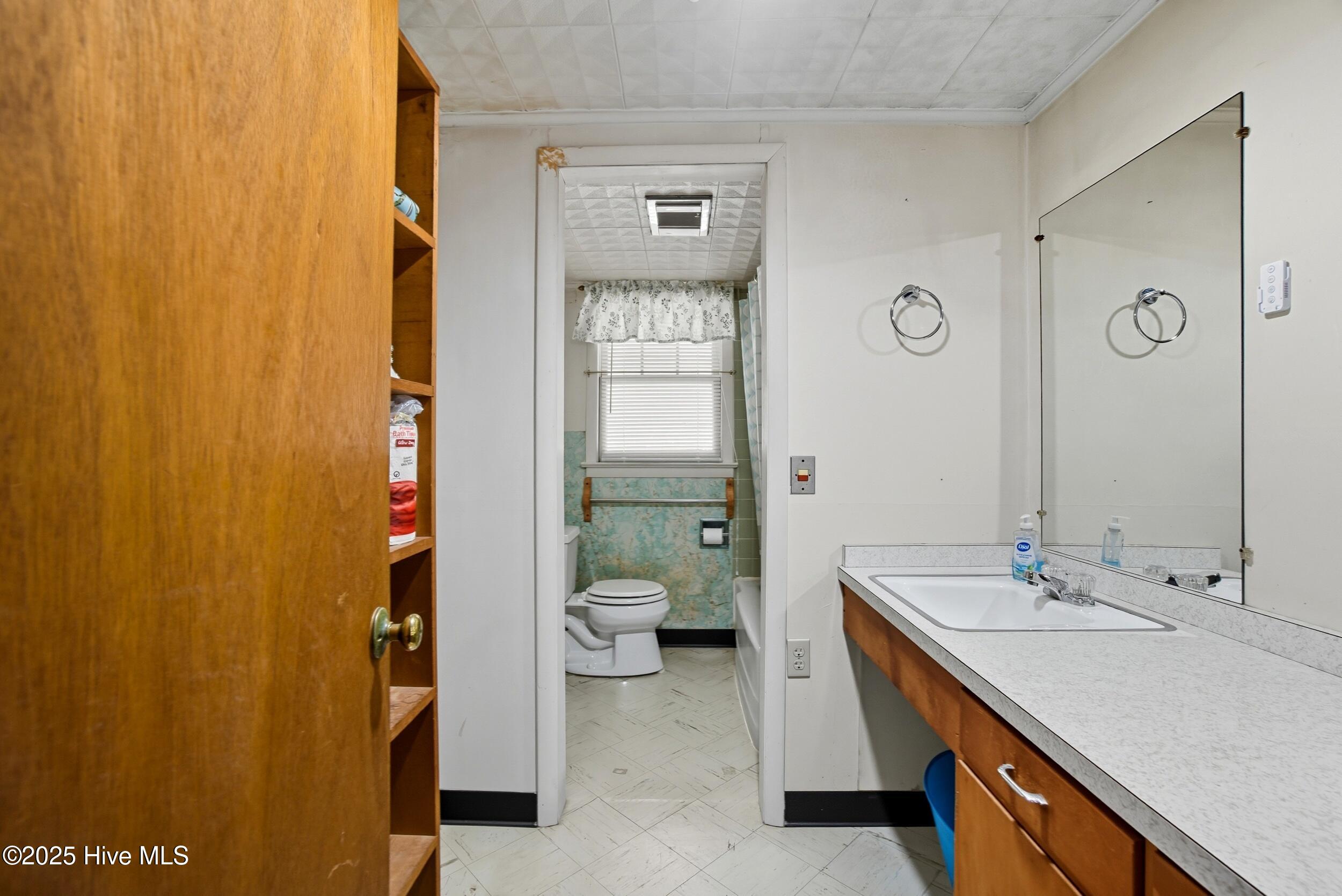 Maple, North Carolina 27956, United States, 3 Bedrooms Bedrooms, ,2 BathroomsBathrooms,Residential,Active,255898