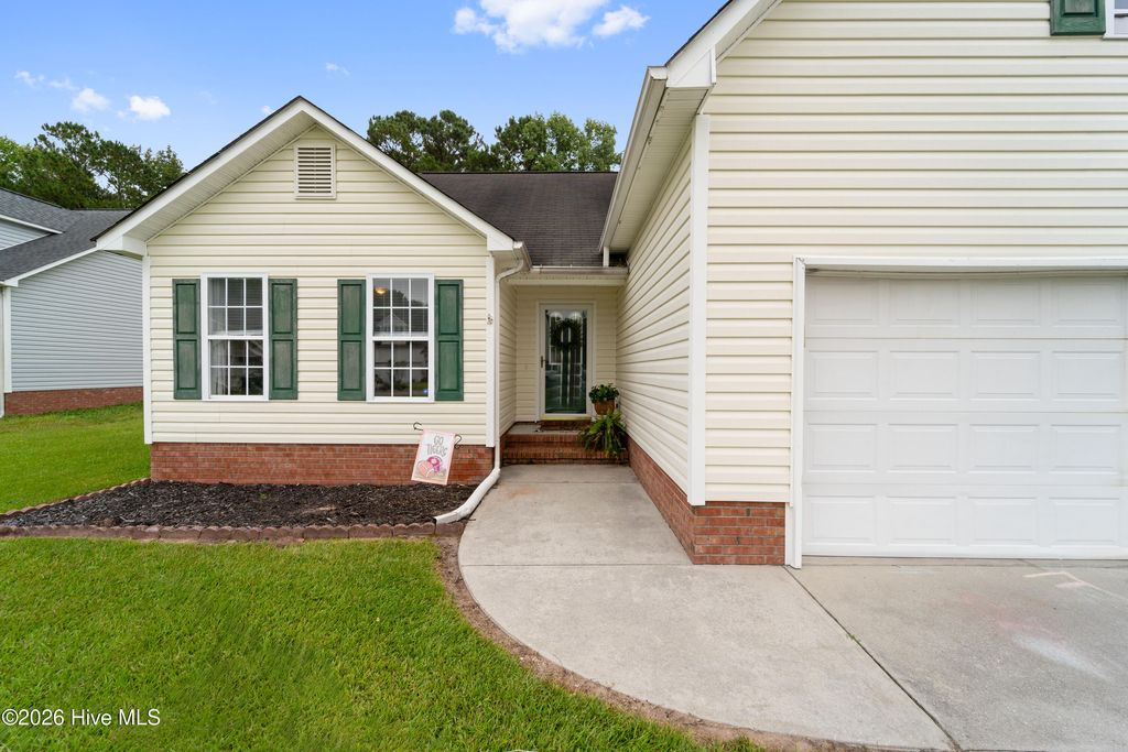 Photo of 183 Bridlewood Drive, Jacksonville, NC 28540 (MLS # 100550973)