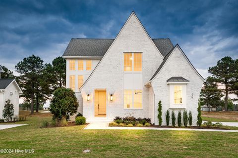 Homes For Sale - 124 Pine Tree Point<br/> Snow Hill, NC 28580